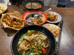 -爆炸头阿姨小四川正宗川味小吃(无任何分店)