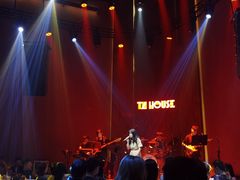 -TZ House音乐现场(来福士中心店)