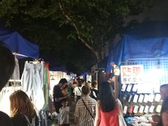 -吴山路夜市