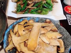 黄油煎松茸-蘑统田下·野生菌火锅