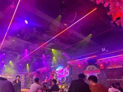 -喜鹊音乐酒馆(西街店)