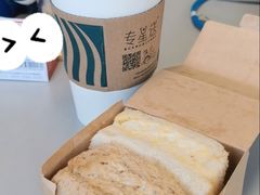 -星巴克(七宝领展广场1F店)