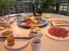 -茅草房·河畔园林火锅