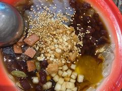 -爆炸头阿姨小四川正宗川味小吃(无任何分店)