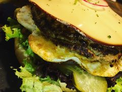 -HIGH FIVE哈福手工汉堡(桂林路店)