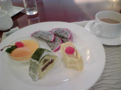 甜点、美咖、水果——吃了一口才想起拍照…-华山国际酒店-西餐厅