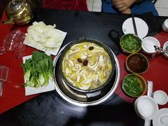-南渝食府.墨脱石锅松茸鸡