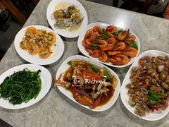 -四川小胡子海鲜(丁村万人海鲜广场店)