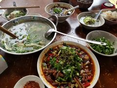 -杨三娘跷脚牛肉(羊子山西路店)