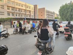 -秦皇岛市西港路小学