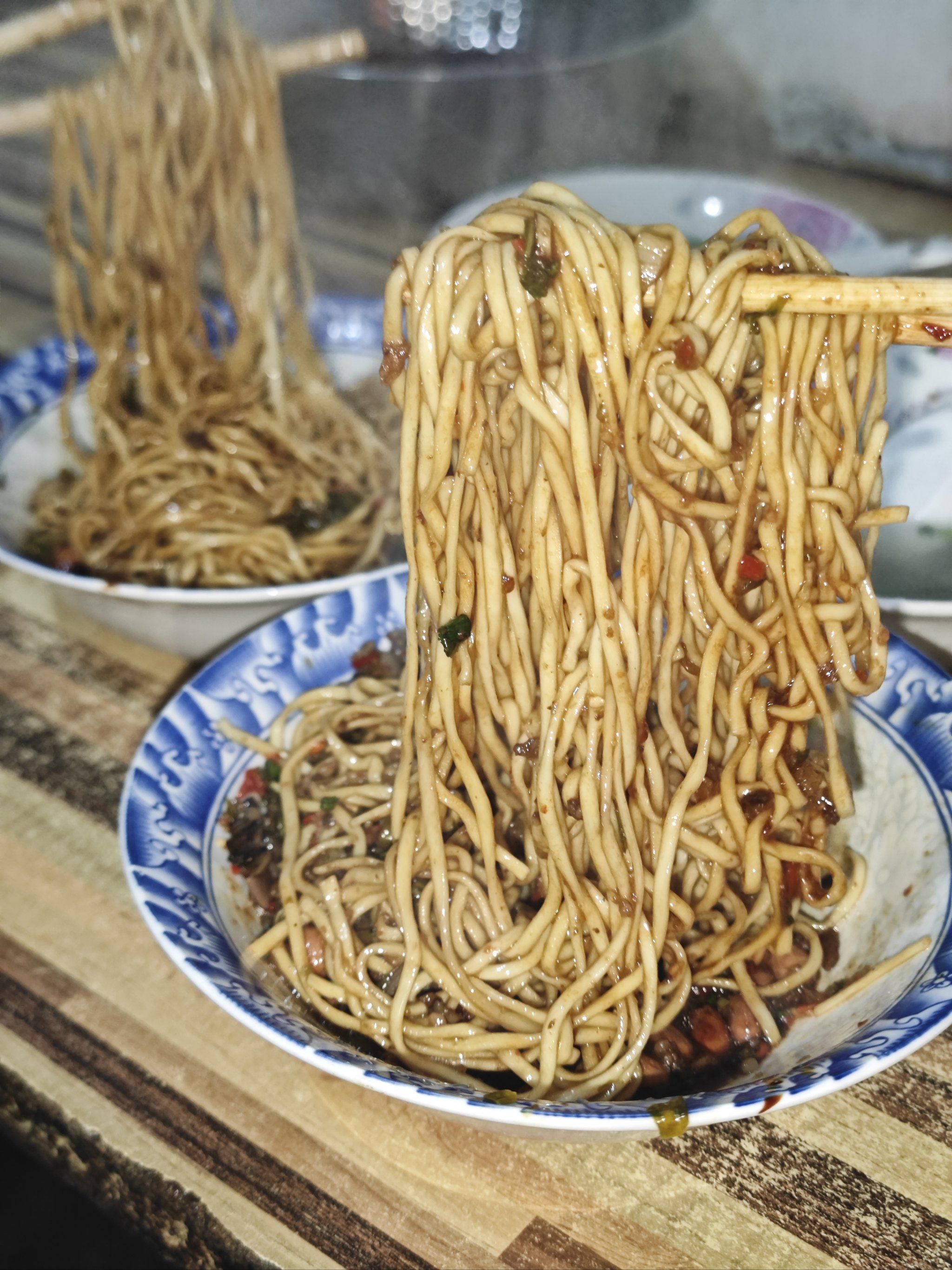 n那必定是有两把刷子的～
球哥面馆,最招牌的就是干扣面