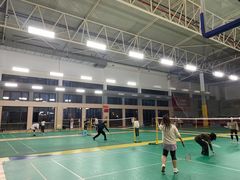 -莱茵体育生活馆