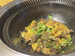 -锅老头海鲜铁锅炖