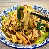 夏天的菠菜面绝了～