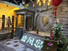 -暴风岛沉浸式体验馆(百联世纪店)