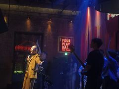 -FOUR PLAY BAR