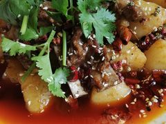 -临界音乐酒馆·小龙虾·江湖菜(华熙LIVE·鱼洞店)
