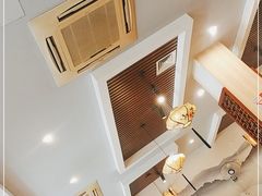 店内布置-华盛园卷子王农家菜水库鱼