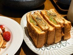 -Two Birds One Stone·一石二鸟(诚品生活店)