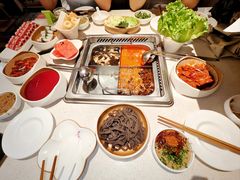 -海底捞火锅(中商百货夜宵主题店)