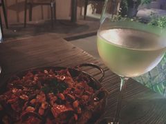 -SISTERS BAR RESTAURANT川意酒馆(嘉善老市H楼店)