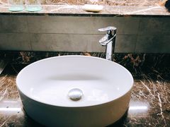 -上海虹桥西郊假日酒店