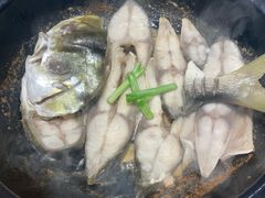 水油盐焗金鲳鱼-海铺·渔家虾水饺(皇姑店)