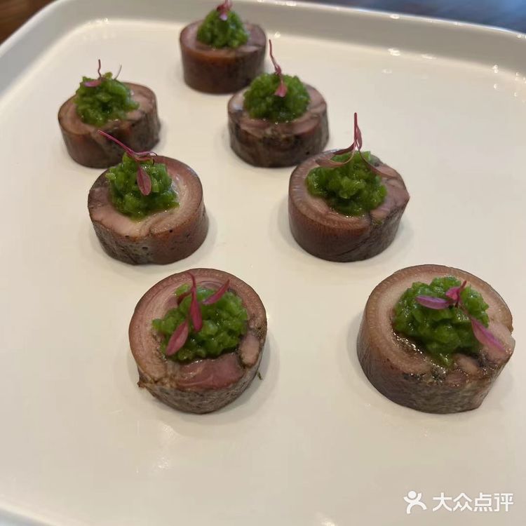不喝酒的话开车来也是非常方便的！