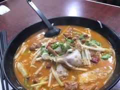 酸辣肥肠米线-缘久缘米粉(新街口店)