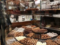 -Laderach 莱德拉(上海环贸iapm店)