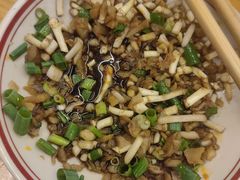-拈签一笑黄牛肉辣卤串串