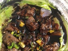 黑椒牛肉煲仔饭-汤城小厨•粤菜•靓汤(金宝街店)