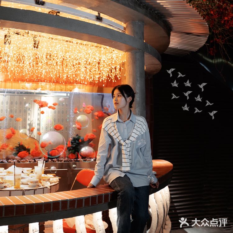 重庆探店💯 火锅馆里也能拍出浪漫大片  