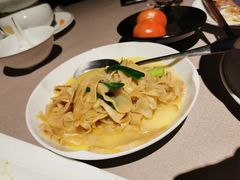 农家笋衣-荣轩(新荣记环球金融中心店)