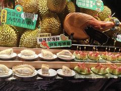 -雍容荟帝王蟹活龙虾展台自助(IFS黑金店)
