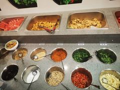 自助调料区-屋头串串(新街里店)