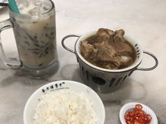豆浆仙草-宝香绑线肉骨茶(柏威年广场店)