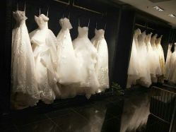 点击看大图 -GRACE KELLY婚纱与礼服(北京店)