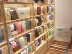 -猫的天空之城概念书店(印象城购物中心店)