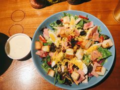 老教堂色拉-JINNS锦时 steak&pizza(浸信会礼拜堂旧址店)