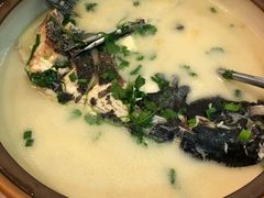鲫鱼豆腐汤-旭龙鱼头王(航华店)