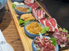 -明洞阿姨·韩式酱蟹烤肉·创意料理(三元桥店)