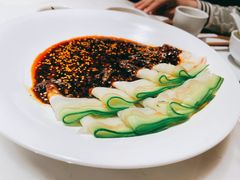 蒜泥白肉配乳瓜-初蓉丨遇见新川菜(亲贤街荣耀店)