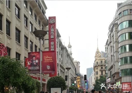上海旅游攻略，南京路步行街是必去打卡景点
