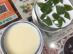 -周大娘牛乳(旧寨古村总店)