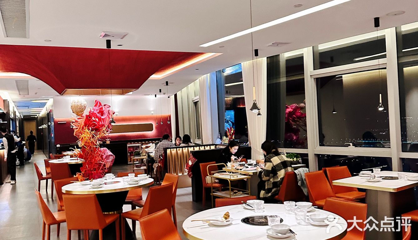 这家海鲜火锅餐厅 姐妹们给我冲！