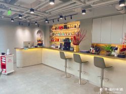 -变画·发型STUDIO