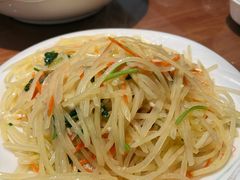 醋溜土豆丝-春水锅贴·传统鲁菜(大明湖店)