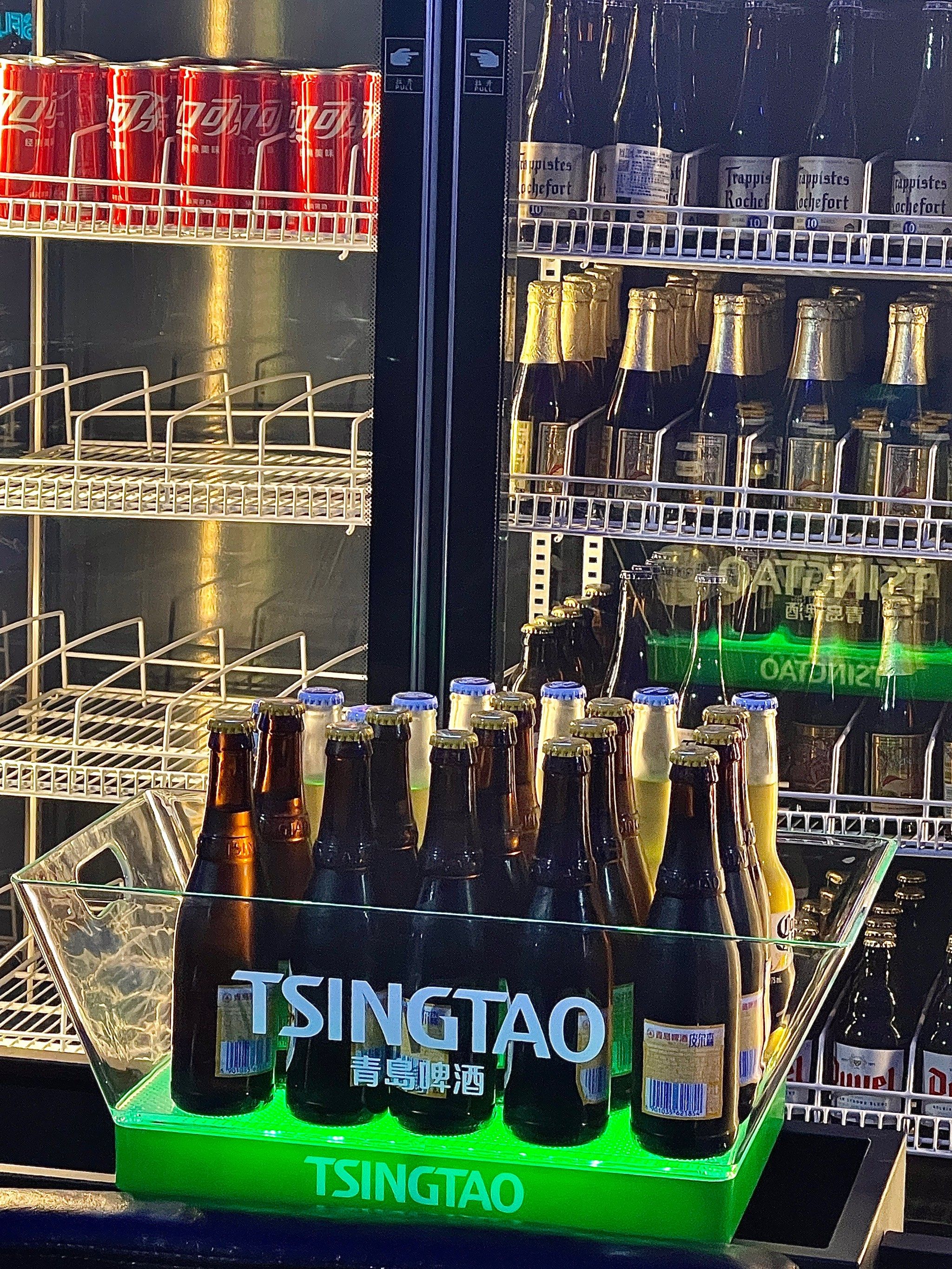 恋爱工作都烦恼love哪有live好—夜潮酒馆