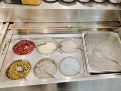 -成都你六姐·牛肉冒菜(信泰中心商场店)